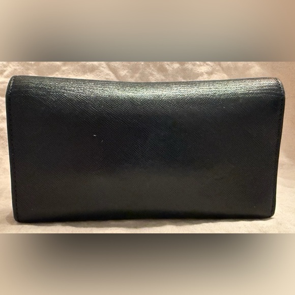 MCM Black Wallet/Unbranded Chain Can Be used as Wallet/Crossbody/Over Shoulder - Picture 2 of 16